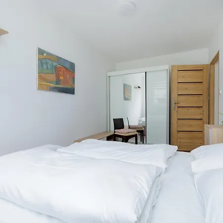 Grazyny Modern By Bookinghost Apartment *