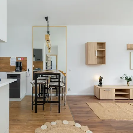 Grazyny Modern By Bookinghost * Stettin